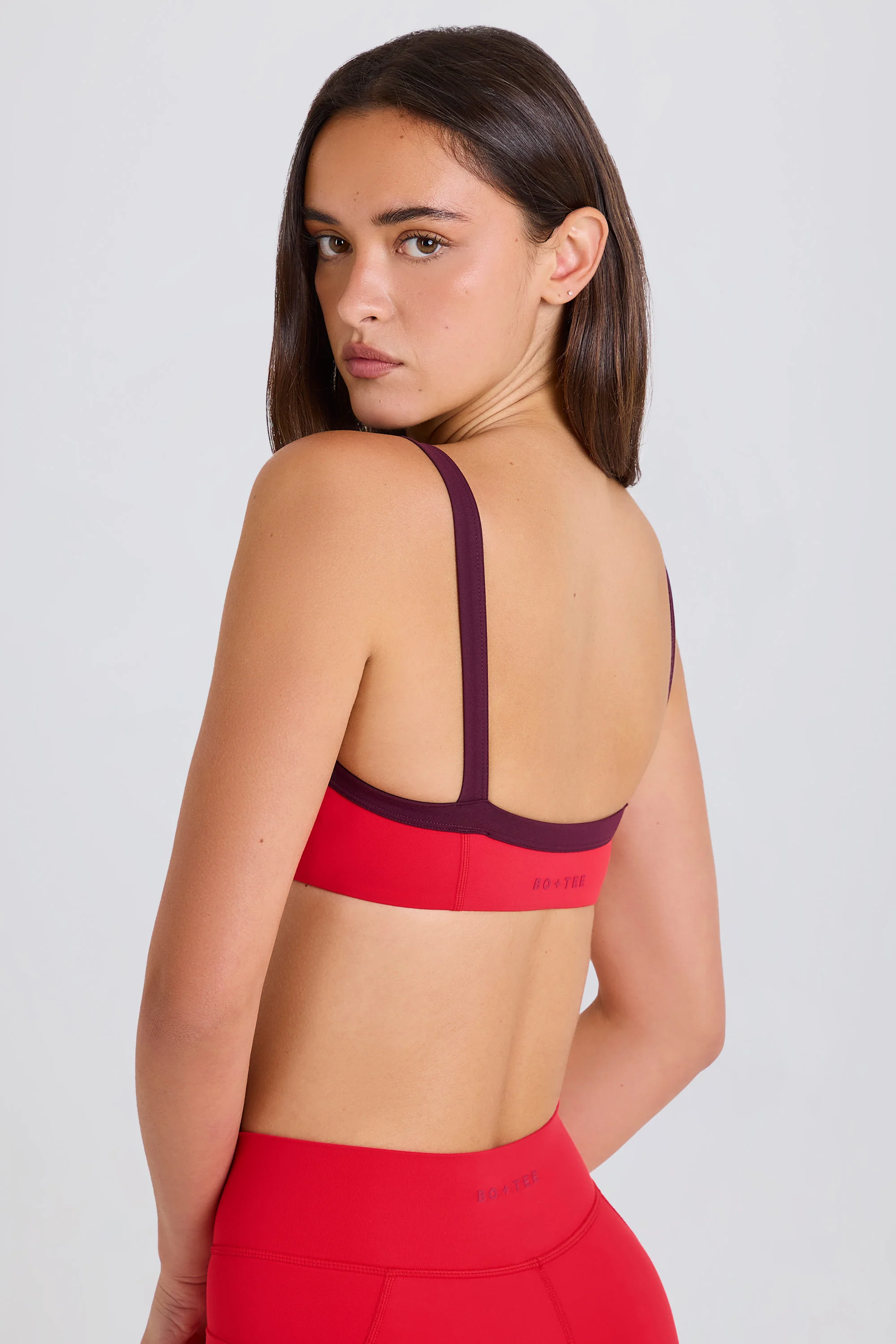 Soft Active Contrast-Trim Sports Bra in Strawberry - Image 2